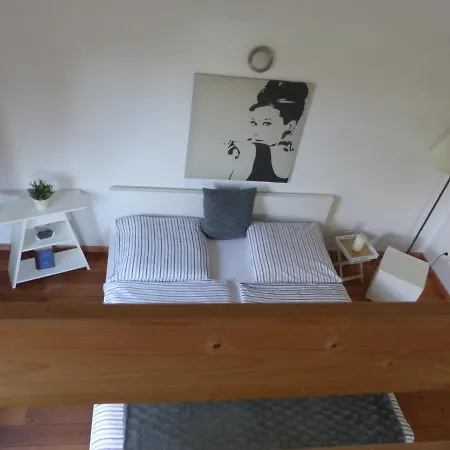 Casa 7 * سست